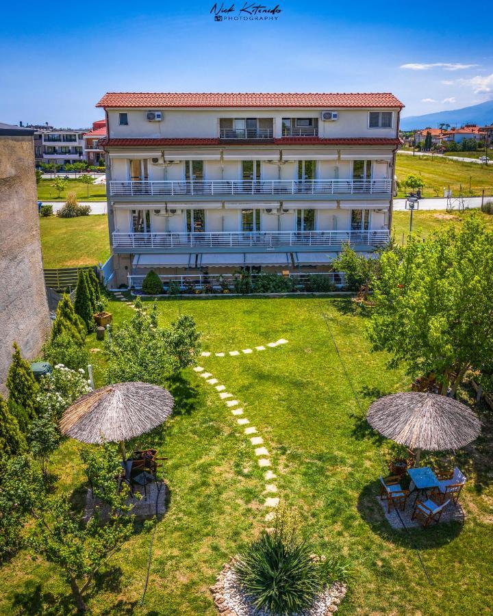 Rea Hotel Paralía Buitenkant foto