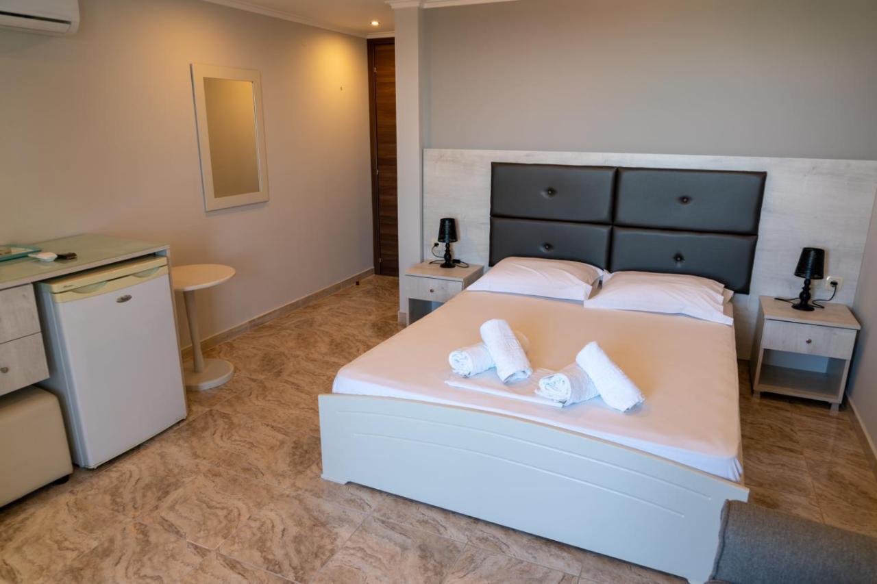 Rea Hotel Paralía Buitenkant foto