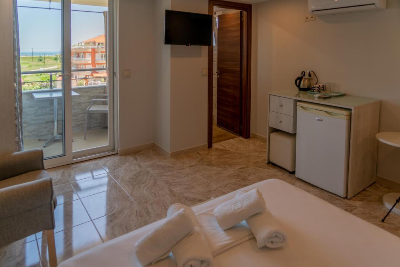 Rea Hotel Paralía Buitenkant foto