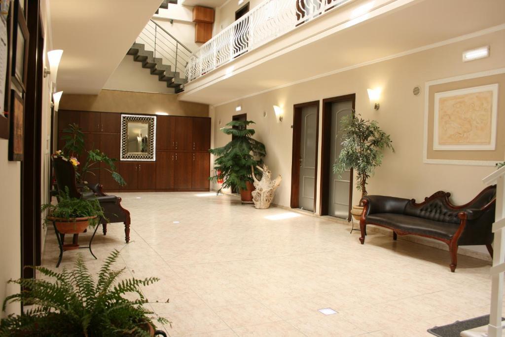 Rea Hotel Paralía Buitenkant foto