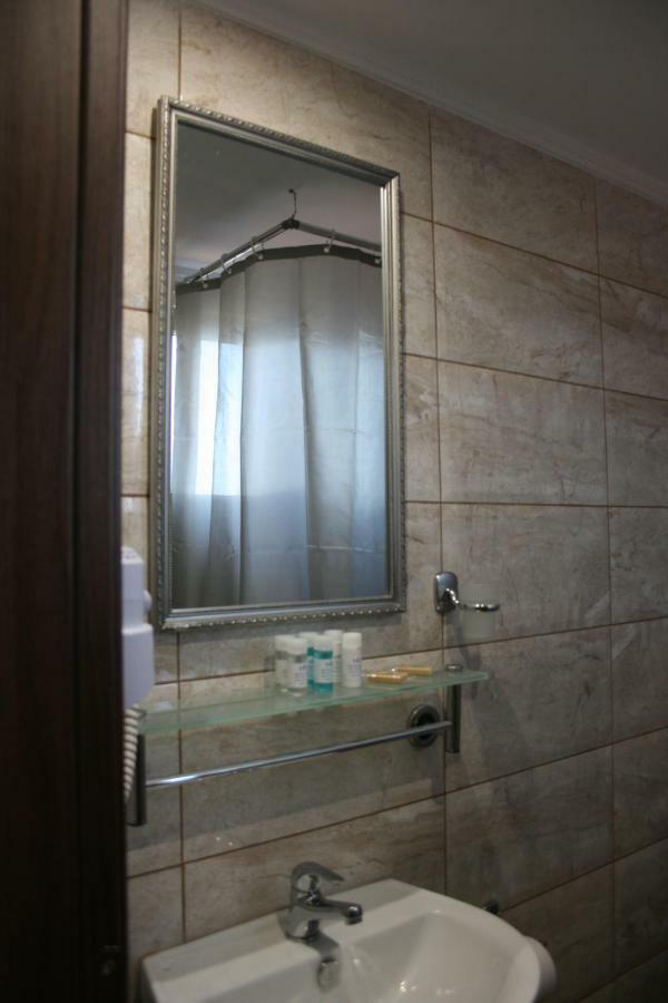 Rea Hotel Paralía Buitenkant foto