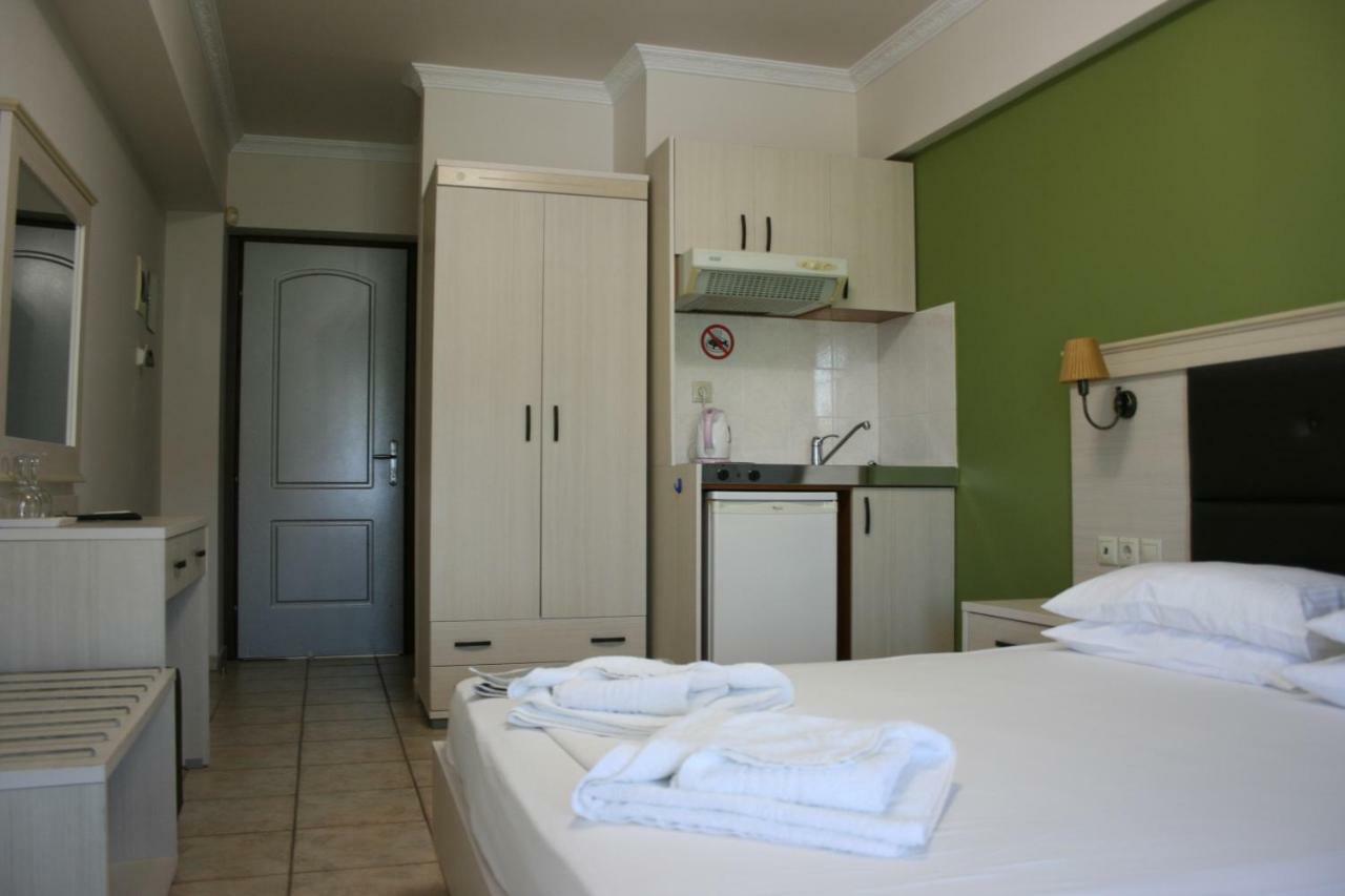 Rea Hotel Paralía Buitenkant foto