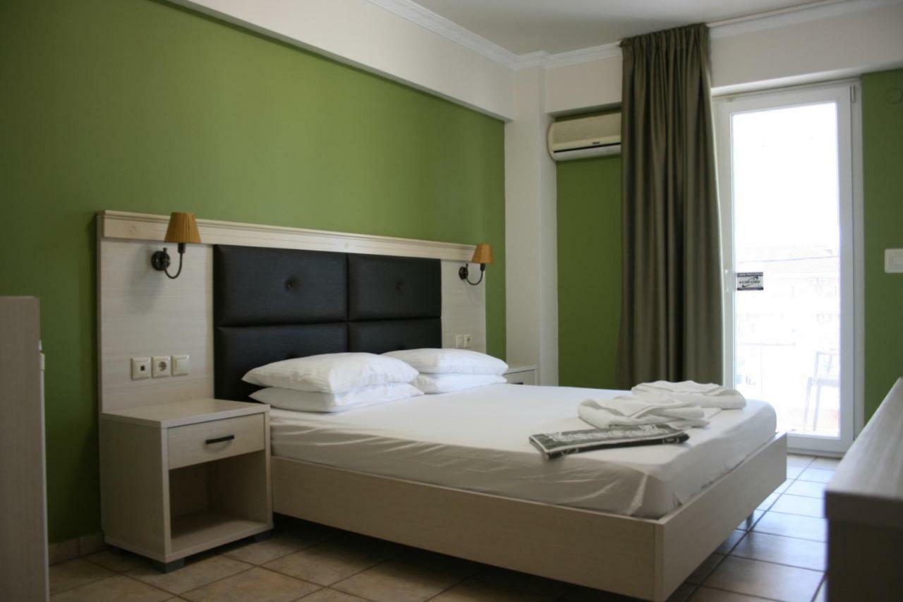 Rea Hotel Paralía Buitenkant foto